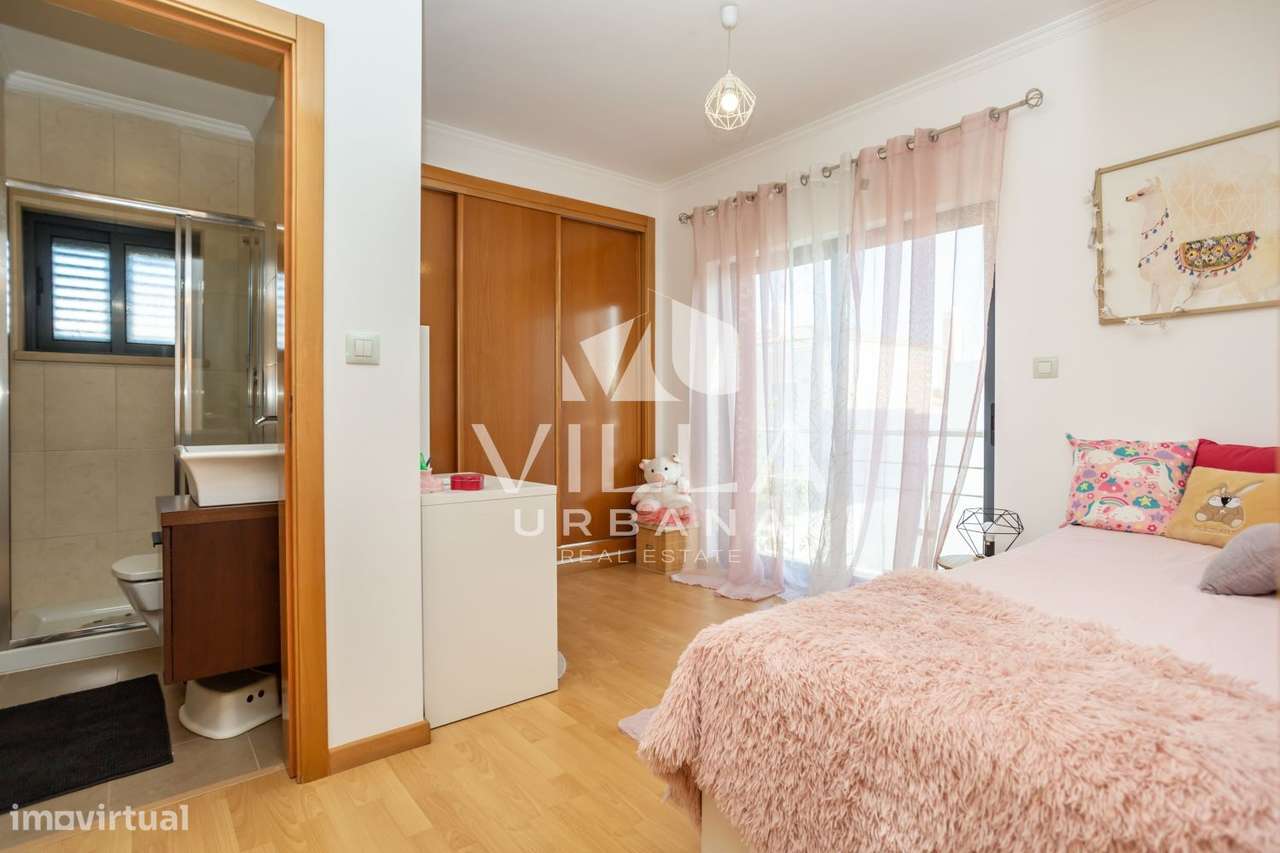 Moradia T3+1 Isolada com Jardim e Excelentes Áreas | Quinta do Anjo-40