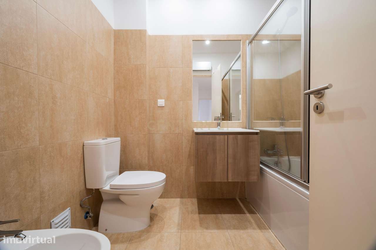 Apartamento T3 em Miraflores - Grande imagem: 5/24