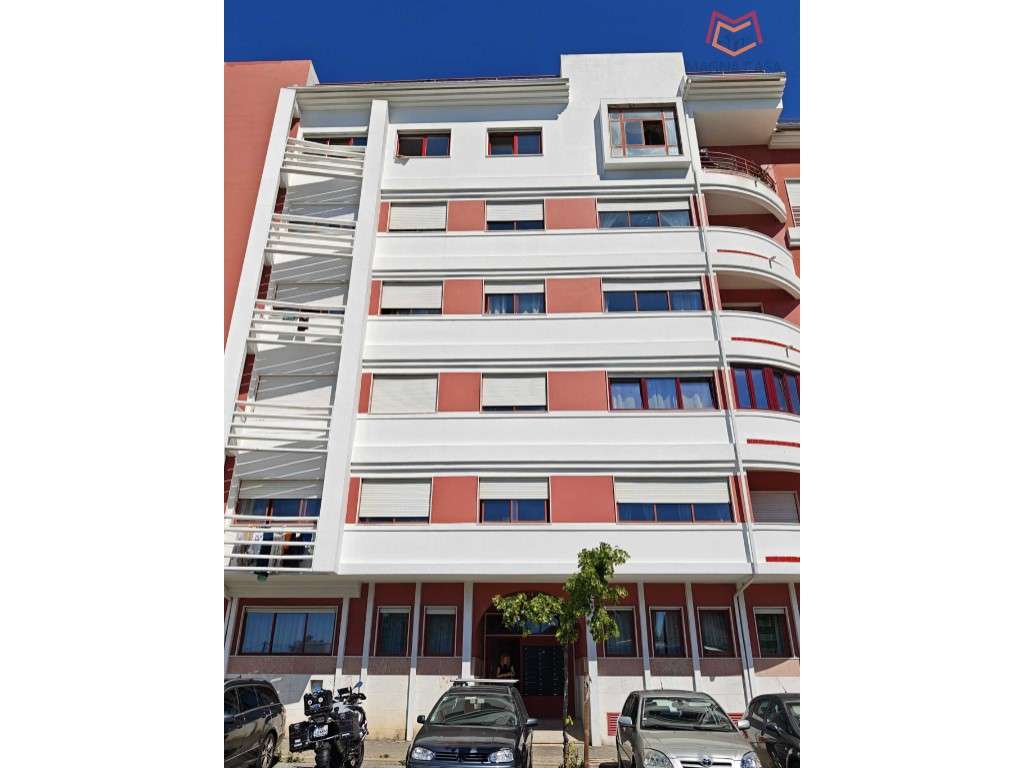 Apartamento T2 com Parqueamento em Algueirão-Mem Martins.-23