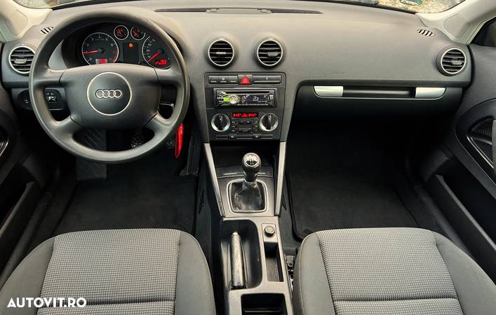 Audi A3 1.6 Attraction - 8