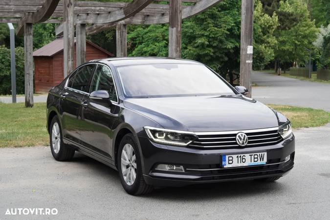 Volkswagen Passat 1.5 TSI OPF DSG Business - 2