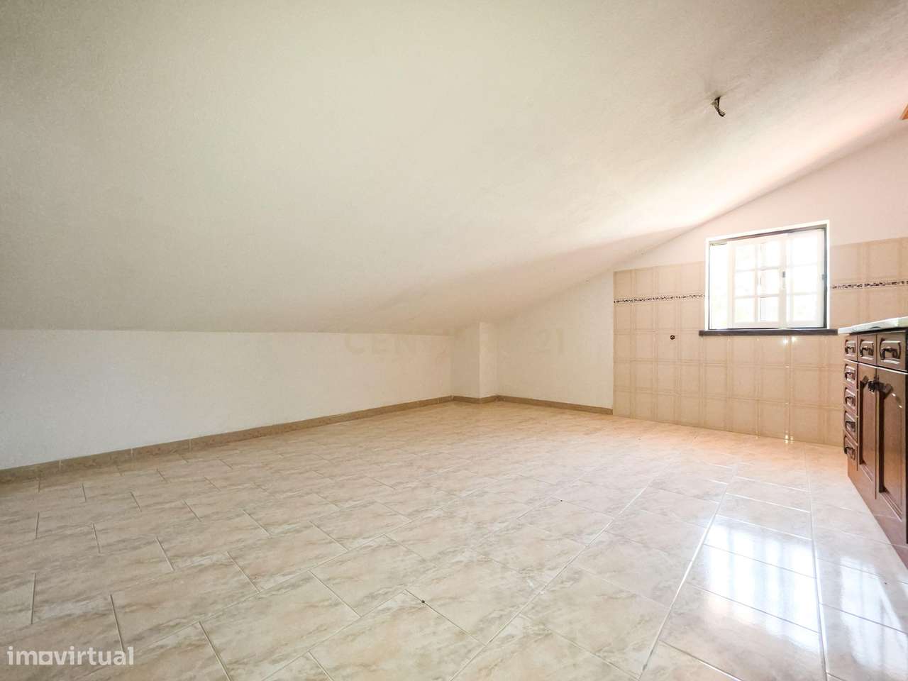 Moradia T3 + Loja em Fernão Ferro, Seixal - Oportunidade Única!-50