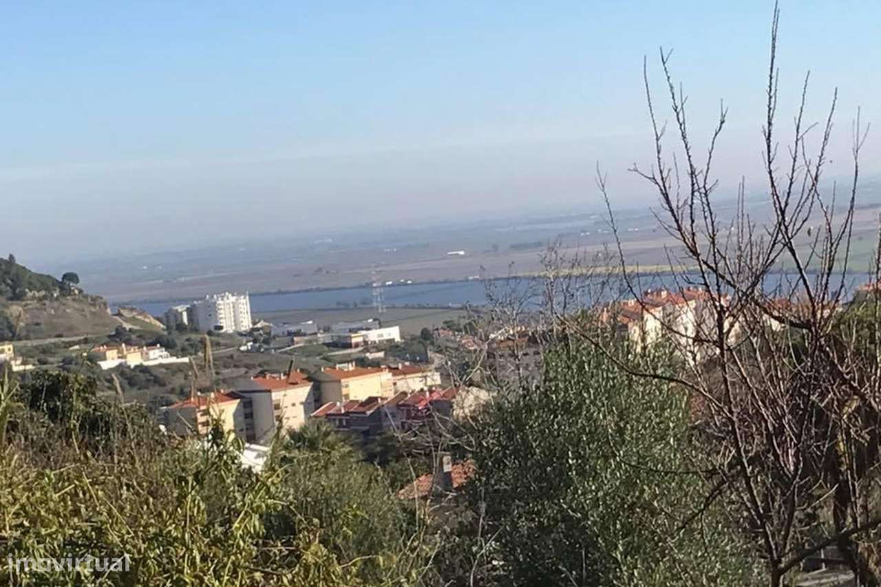 Terrenos em Vila Franca de Xira (2 terrenos contíguos)-4