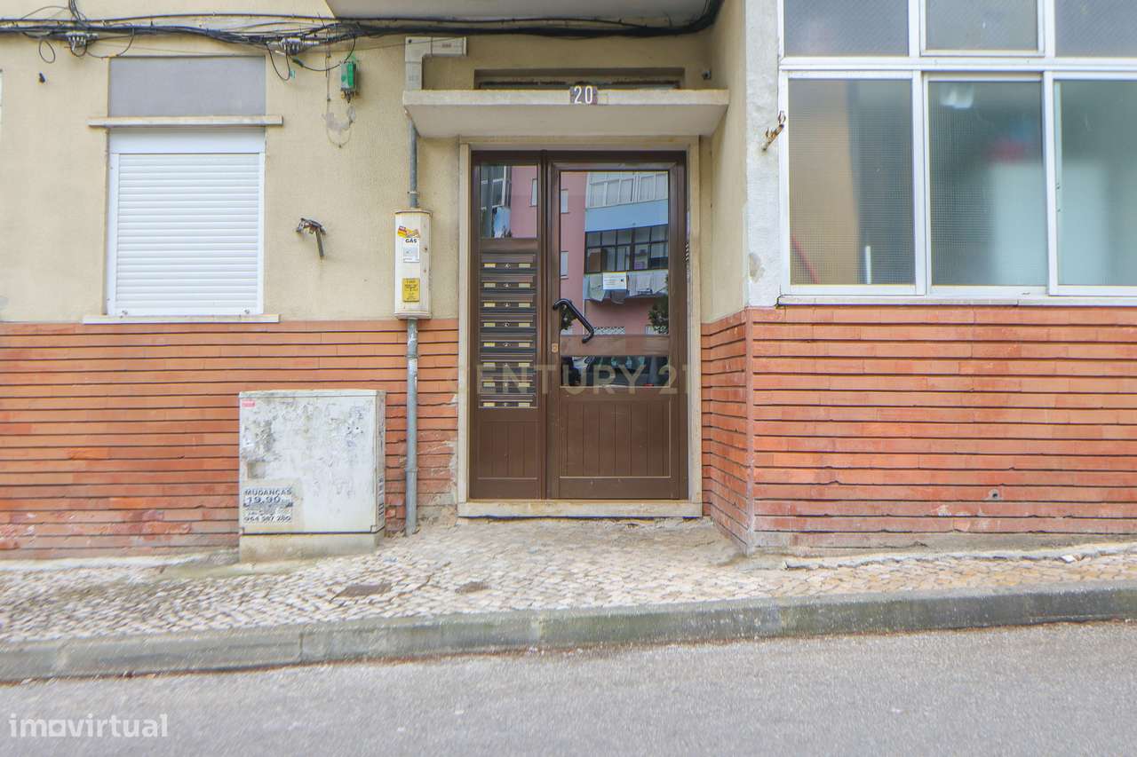 Apartamento T2 na Cruz de Pau - Amora - Seixal-28