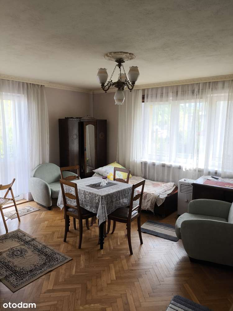 Wygodny dom do zamieszkania-14