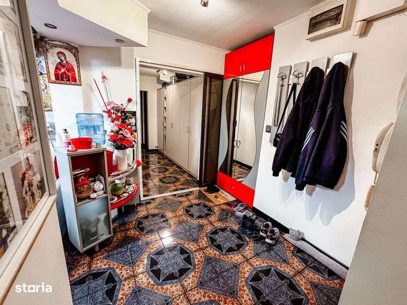 Vand apartament 3 camere decomandat, Fizicienilor, Aleea Suraia
