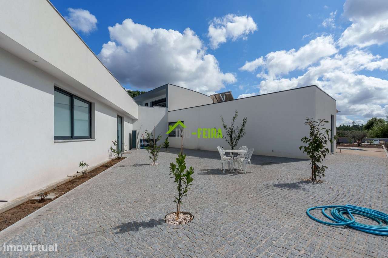 MORADIA LUXO COM PISCINA-41