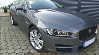 Jaguar XE 2.0 D Prestige Aut.