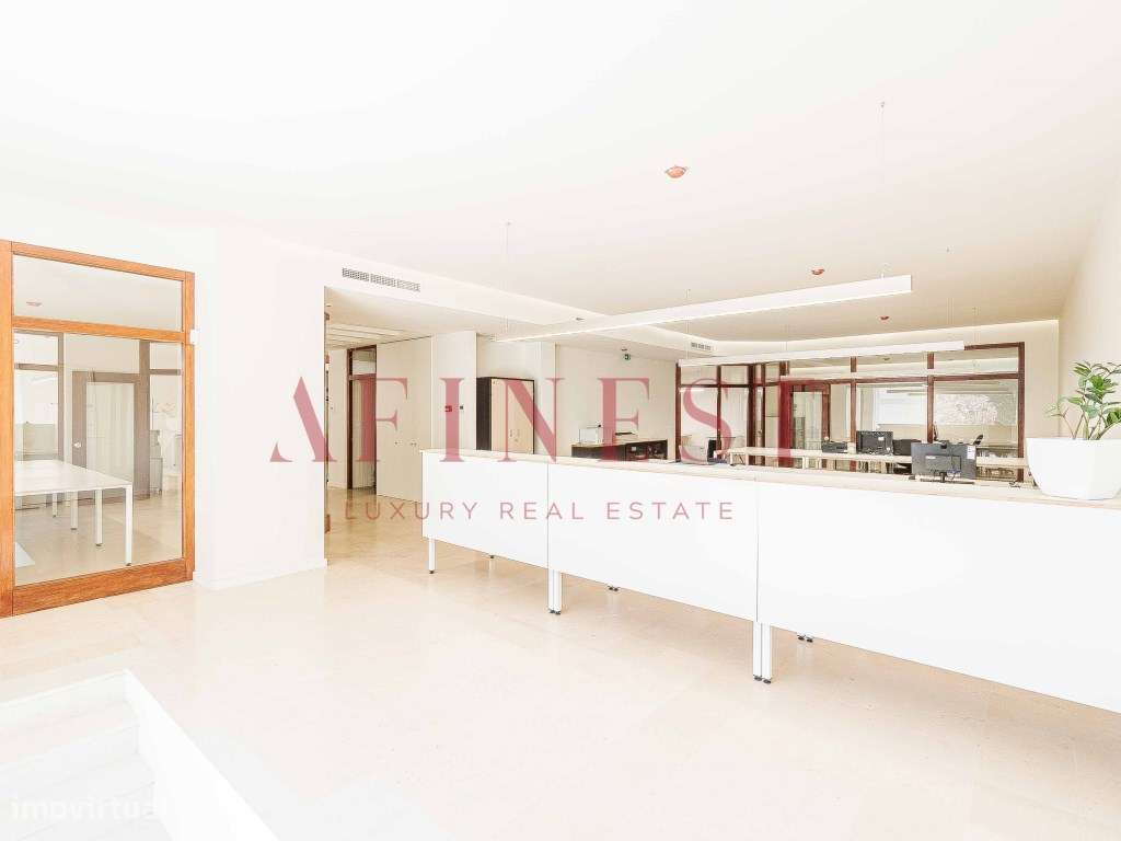 LOJA / ESCRITÓRIO NO AREEIRO - Grande imagem: 2/42