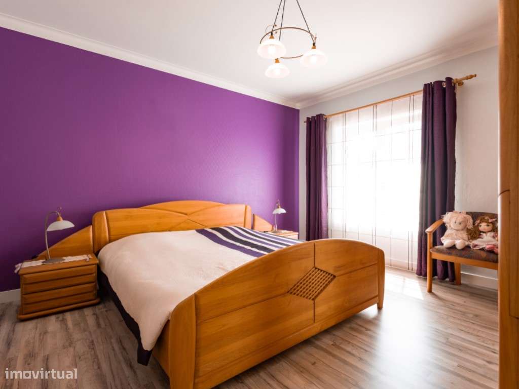 Moradia T4+1 com Garagem e 4 Casas de Banho - Junto ao Sotto Mayor,... - Grande imagem: 4/28