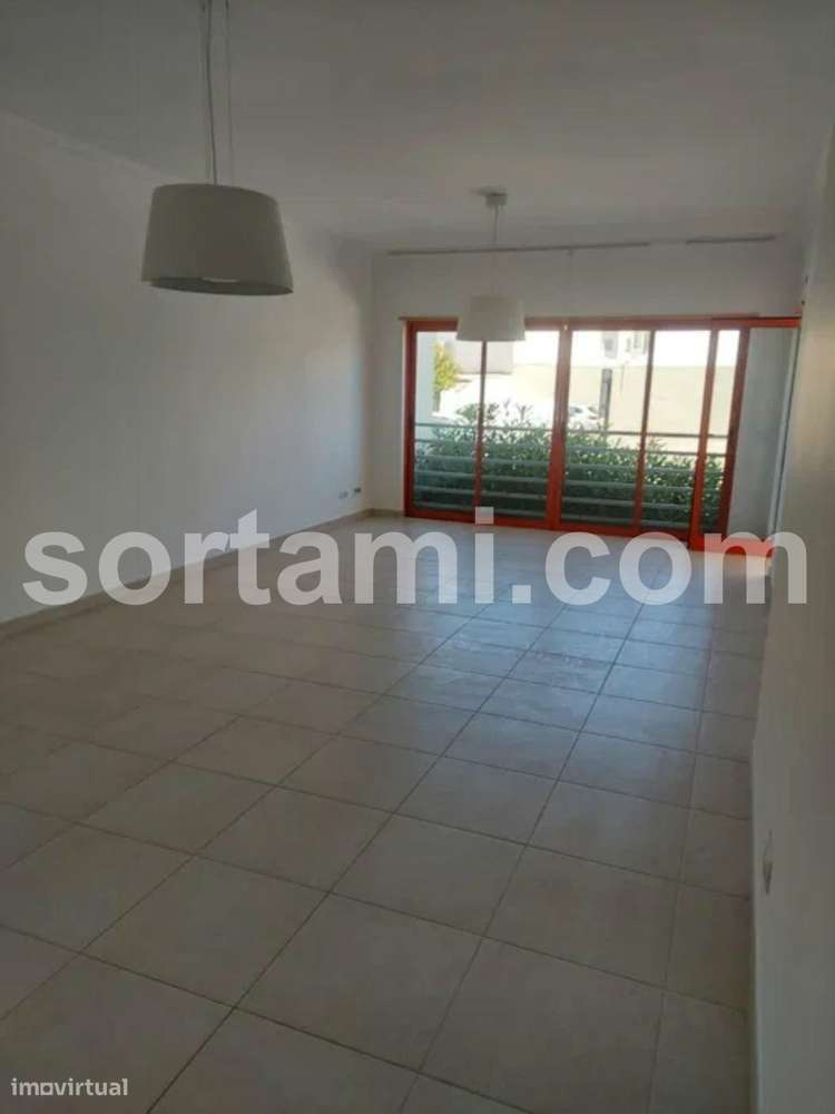 Apartamento T2 Venda em Quarteira,Loulé - Grande imagem: 2/13