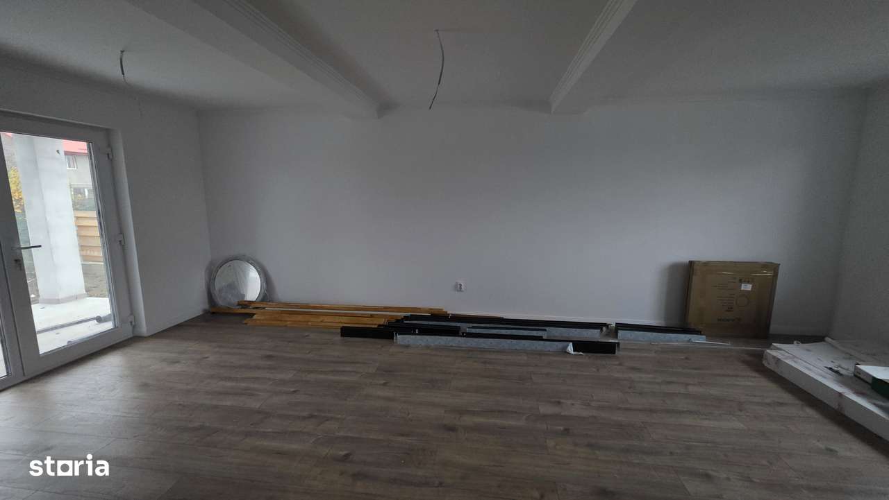 Casa Villa Ciurbesti ( vedere lac )-11