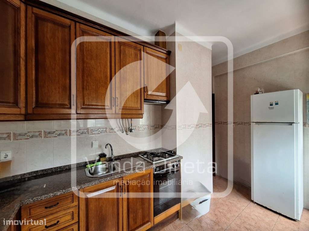 Apartamento T3 Usado na Zona dos Casquilhos - Barreiro - Grande imagem: 4/25