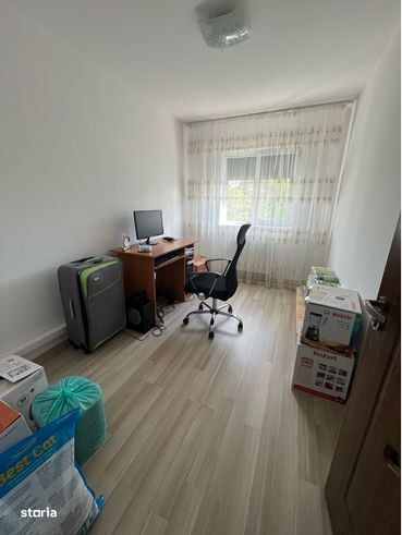 Apartament trei camere Zona Liceul Economic-4