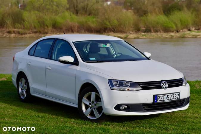 Volkswagen Jetta 1.6 TDI Comfortline - 1