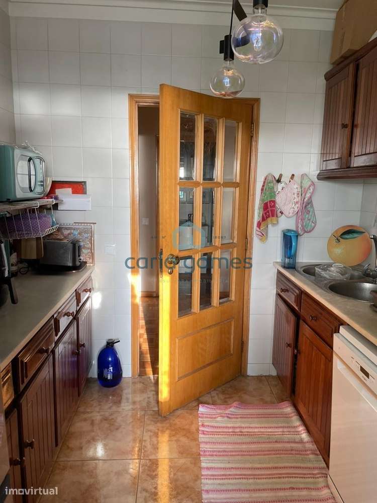 APARTAMENTO T2 C/ LUGAR DE GARAGEM E VISTA MAR – ARCOZELO, V.N. GAIA-17