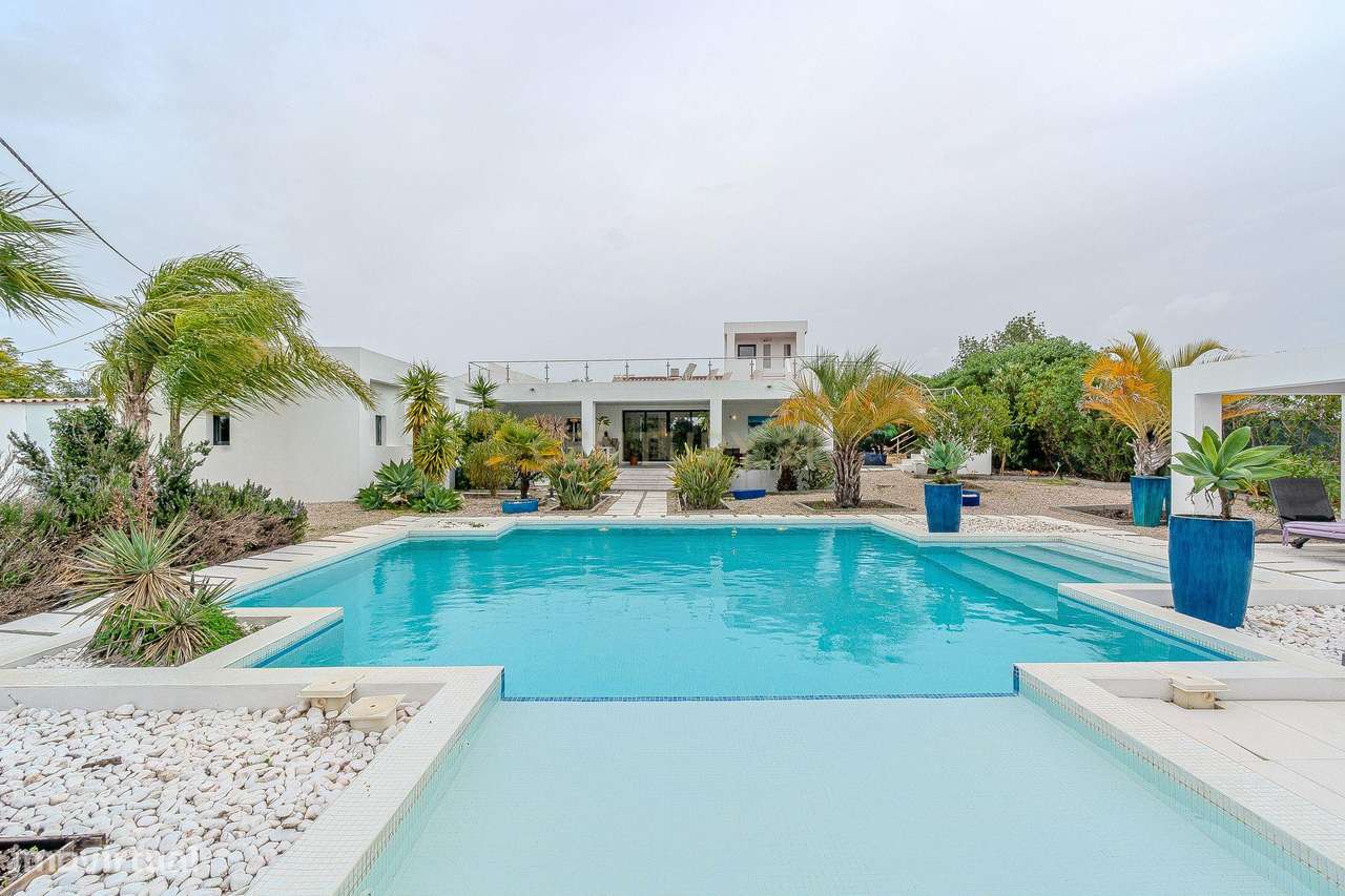 Moradia Renovada com Piscina em Quelfes, Olhão-29