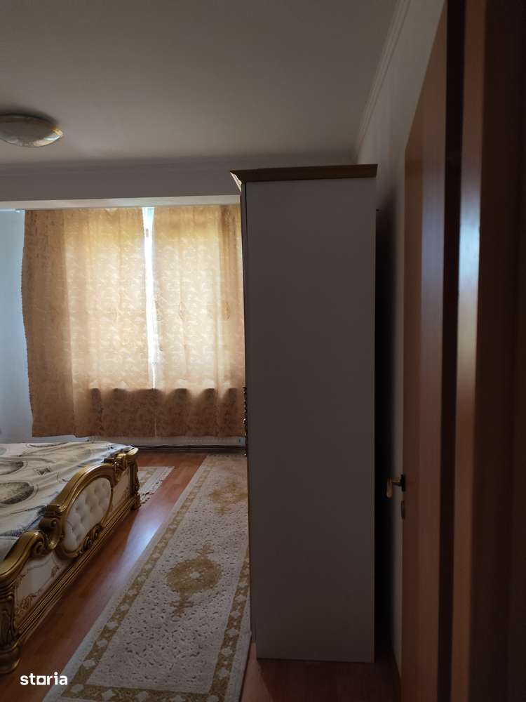 Apartament 3 camere, etaj 1, Carpați 2-6