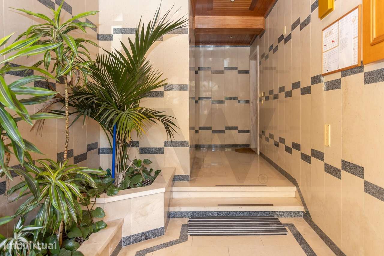 Apartamento T2 luminoso, com arrecadação - Grande imagem: 4/33