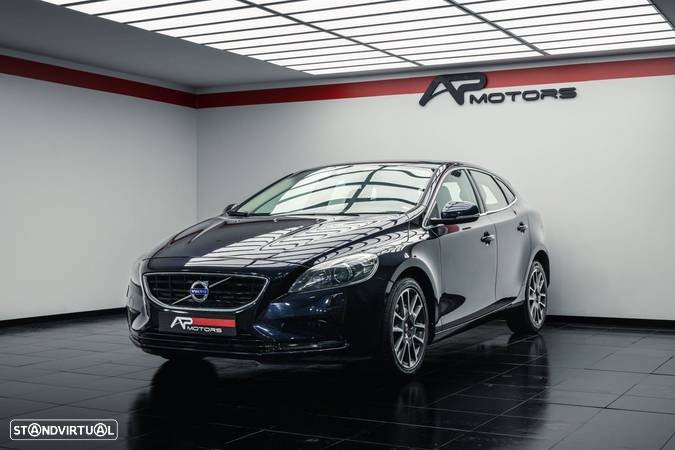 Volvo V40 2.0 D2 Momentum - 3