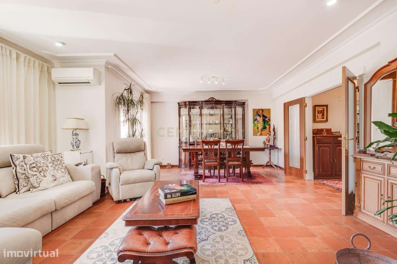 Apartamento T4 no Centro de Alverca do Ribatejo - Grande imagem: 5/17