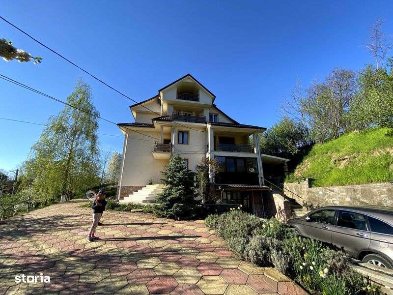 Vand Pensiune de 3 stele, inclusa in circuitul turistic, Tirgu Neamt - Imagine principală: 5/8