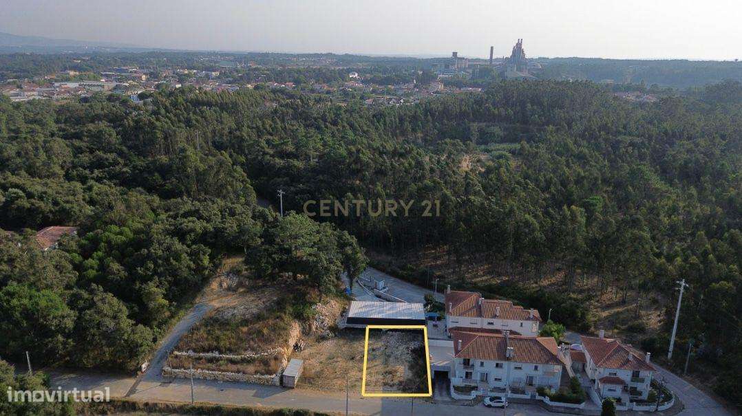 Terreno Urbano com Projeto Aprovado para Moradia Moderna na Pocariça – - Grande imagem: 5/25