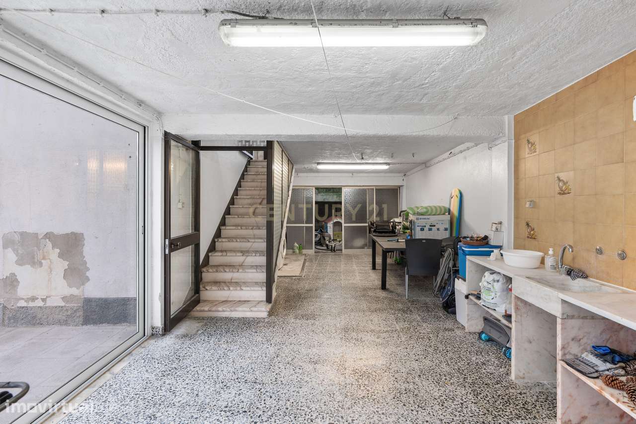 MORADIA Isolada com entradas Independentes.-21