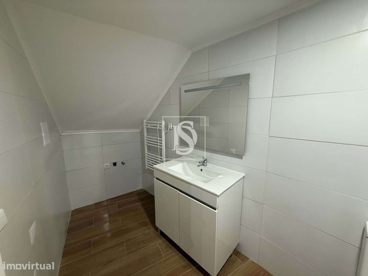 Moradia T2 Remodelada - Minde-6