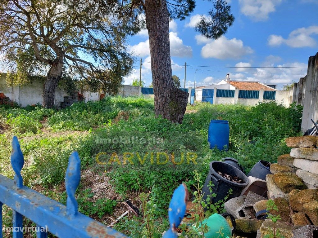 Terreno urbano com 334m2 para construção - Grande imagem: 1/9