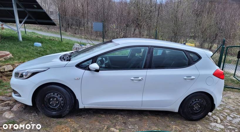 Kia Ceed - 4