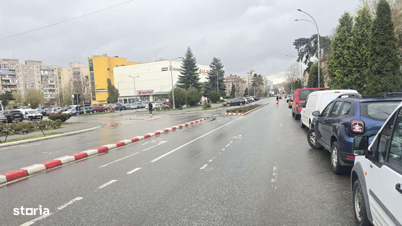 Vand 3 spatii comerciale Deva zona foarte buna.-1