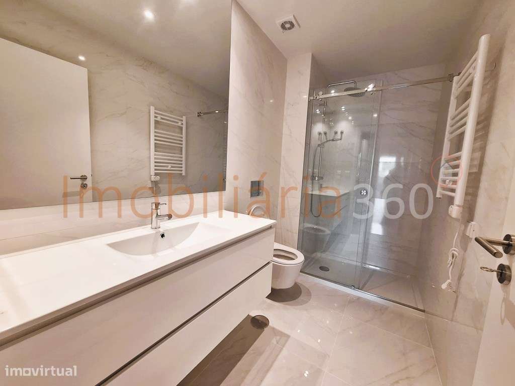** Apartamento T3 no Senhora do Porto Residence **-25