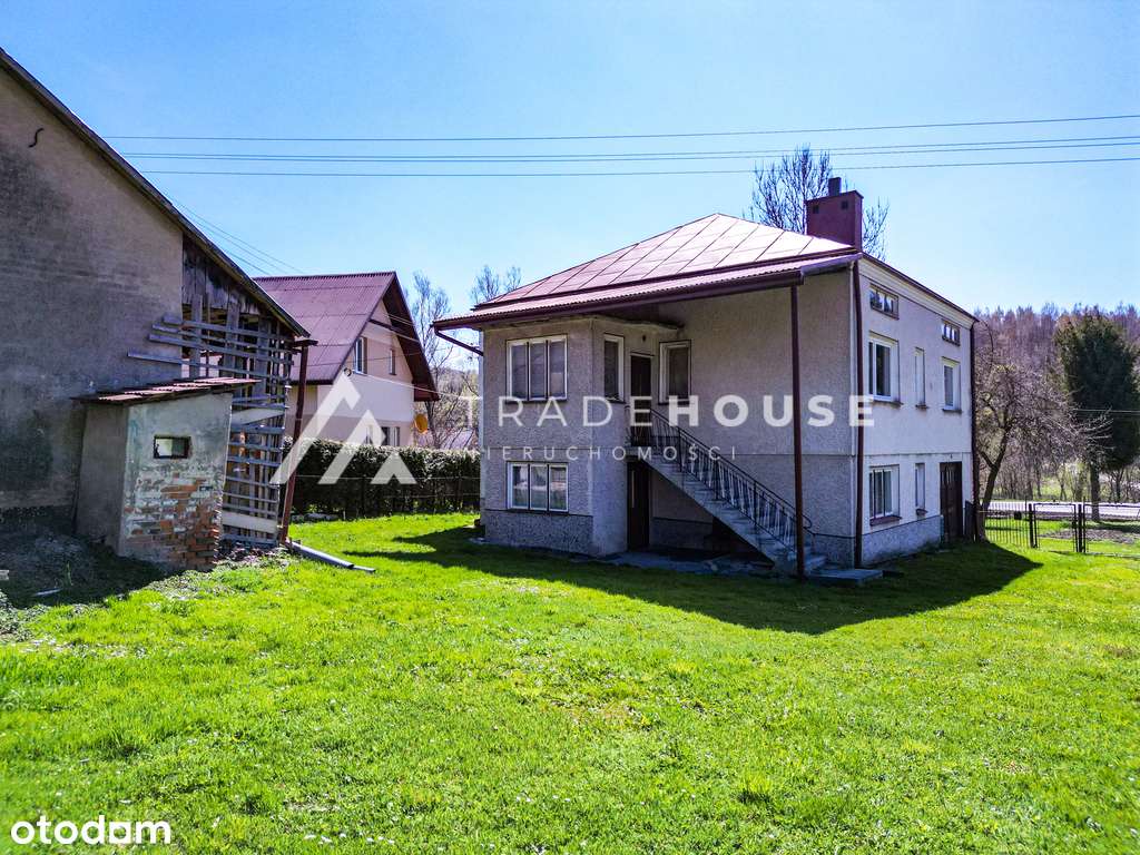 Dom jednorodzinny w spokojnej okolicy.-3