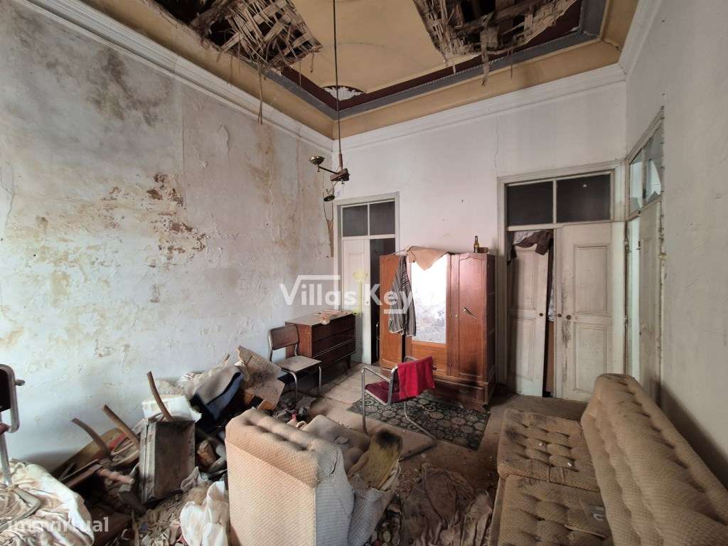 Prédio de 3 pisos para venda no centro histórico de Lagos - Grande imagem: 5/7