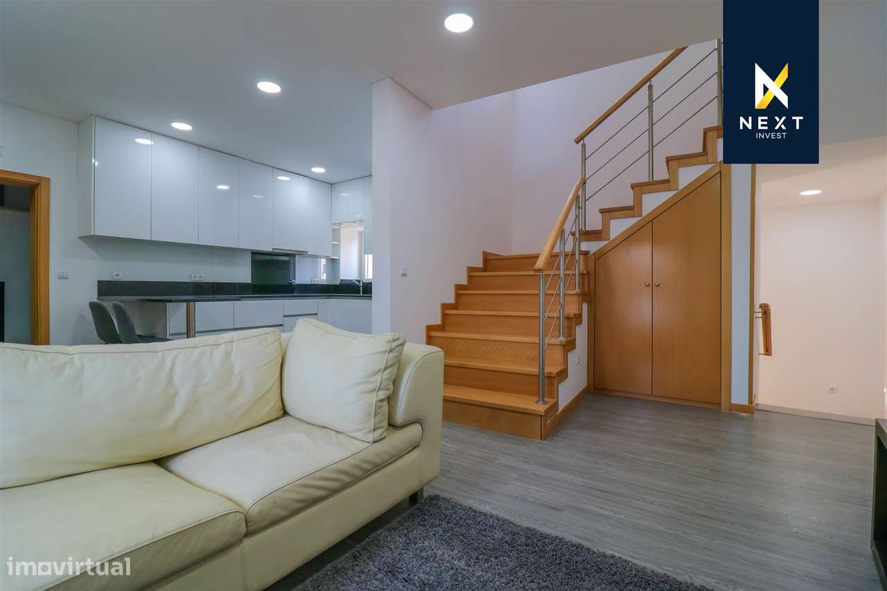 Moradia Remodelada T3 + 1 com garagem fechada-5