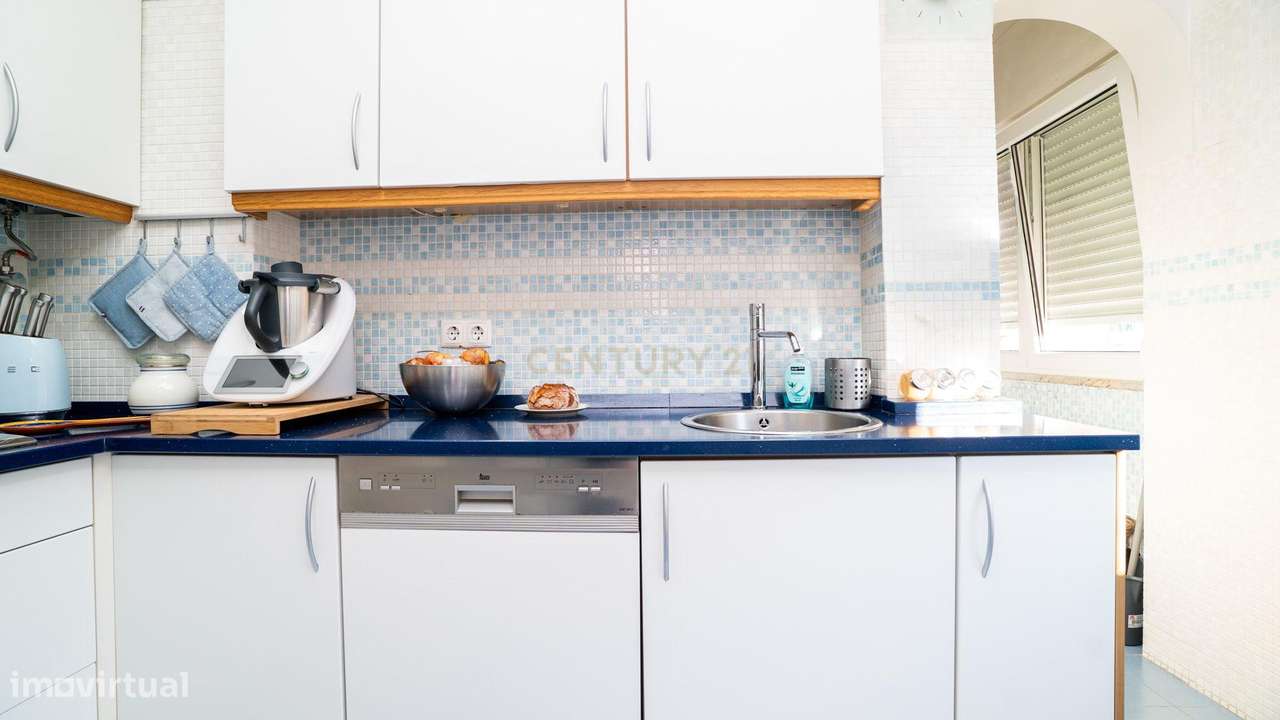 Apartamento T2 + 1* - Remodelado, em Queluz-9