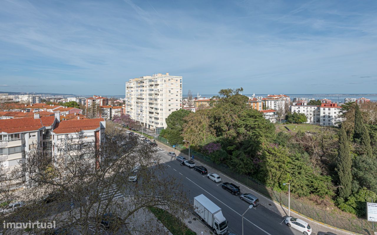 Procura um T5 com 165m2 e com uma vista magnífica sobre o Tejo