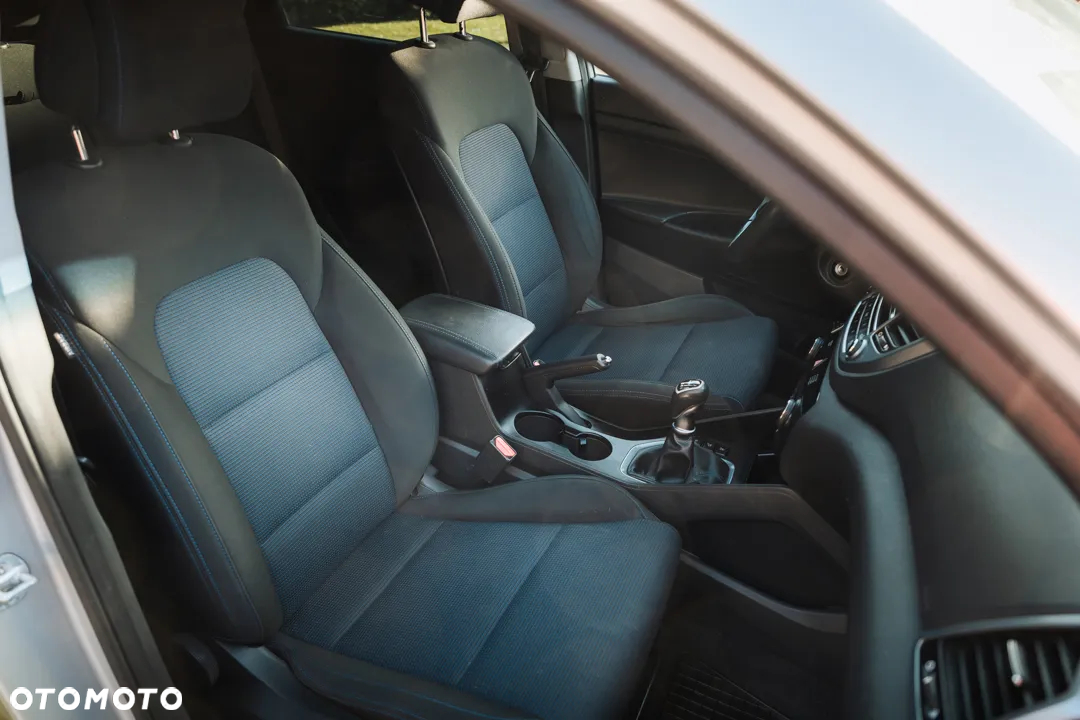 Hyundai Tucson 2.0 CRDI BlueDrive Comfort 2WD - 16