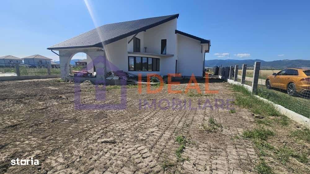 Casa Individuala Moderna cu 5 camere si 668 mpu curte, in Cristian-19