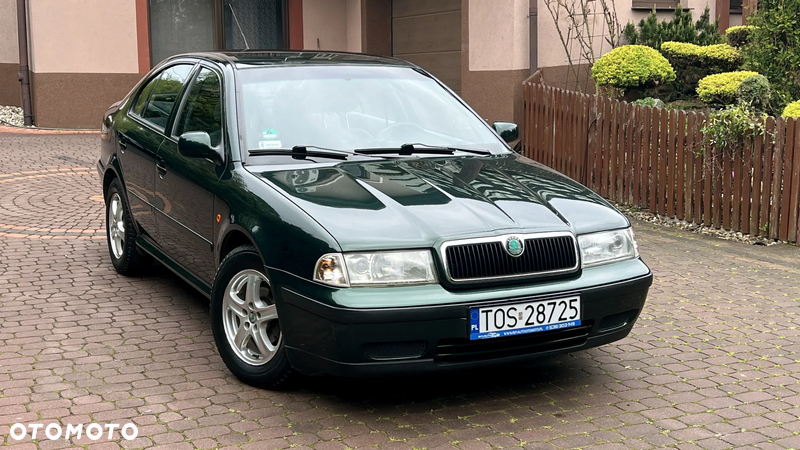 Skoda Octavia 1.6 GLX - 4