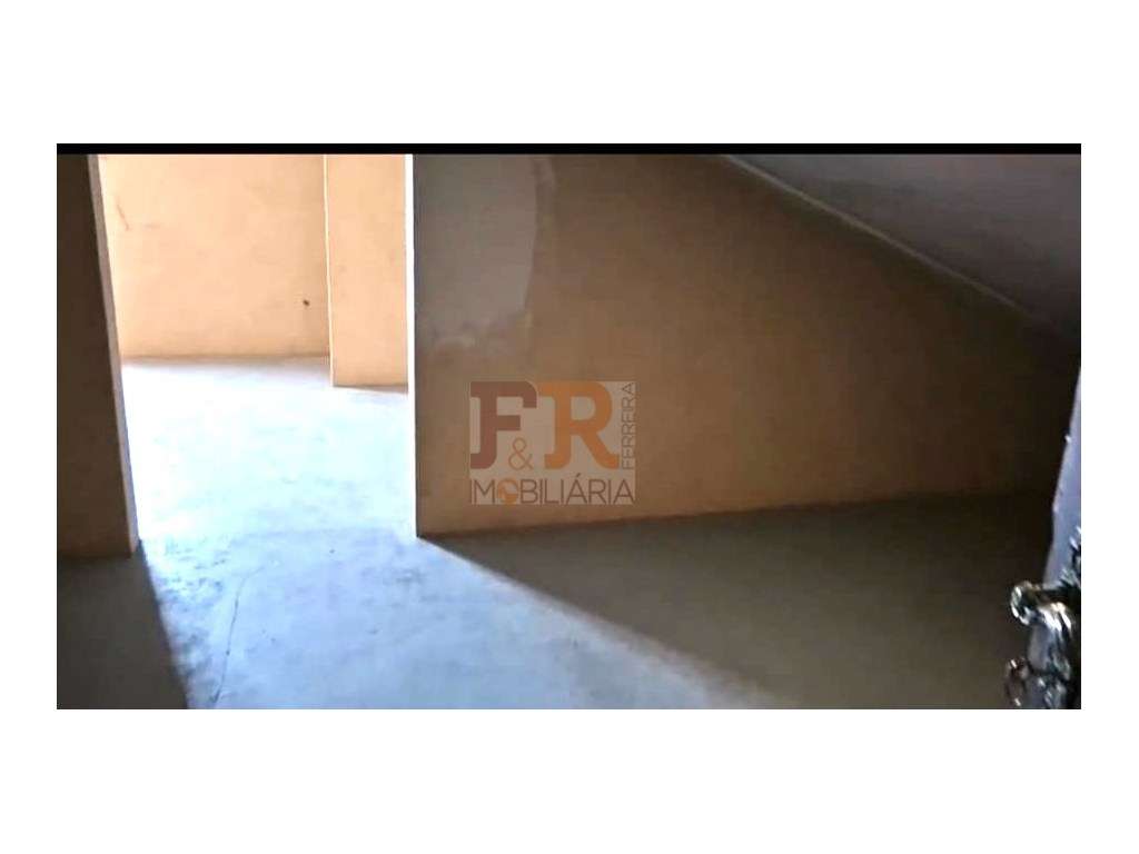 Moradia Duplex T2+1 com sótão aproveitável e Garagem Quinta do Cond...-55