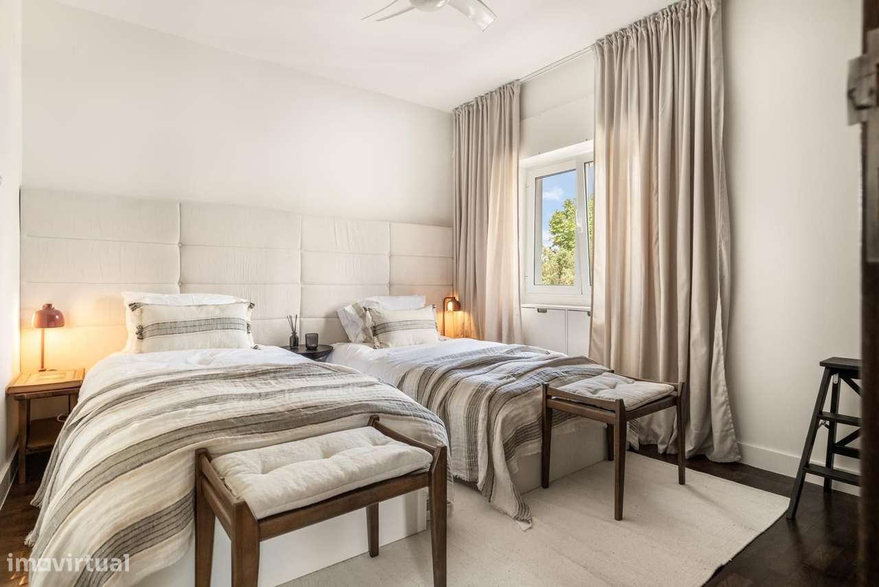 Moradia T4 com jardim, Encarnação, Lisboa-17