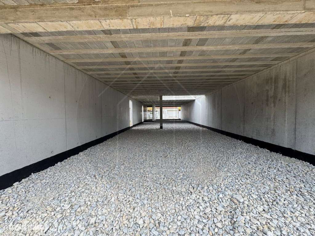 Moradia T3 Térrea de Arquitetura Contemporânea com Jardim Privativo...-12