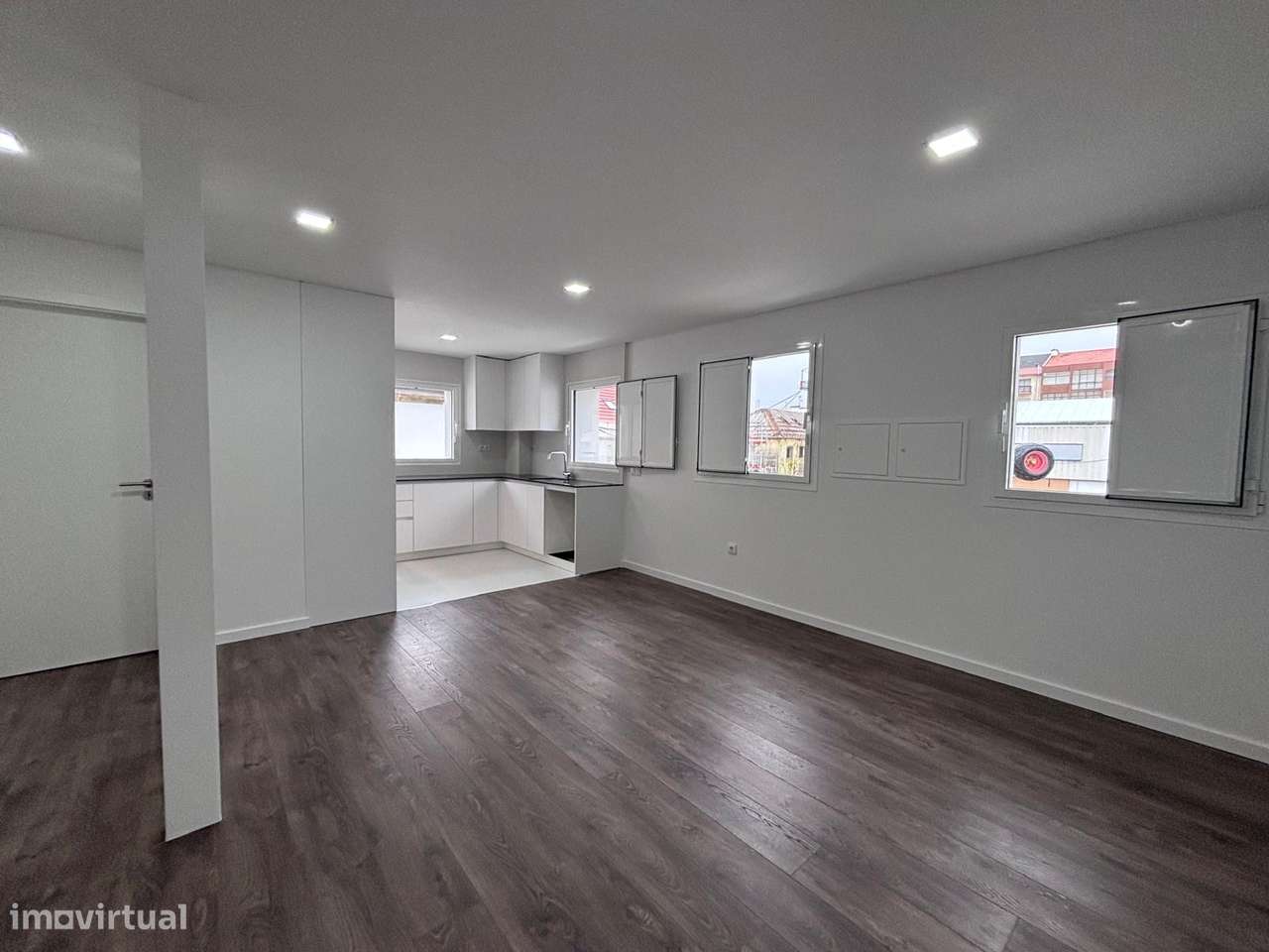 T2 Novo com cozinha Equipada - Centro da Cidade - Grande imagem: 2/13