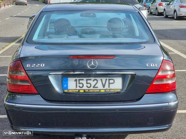 Mercedes-Benz E 220 CDI Avantgarde - 5