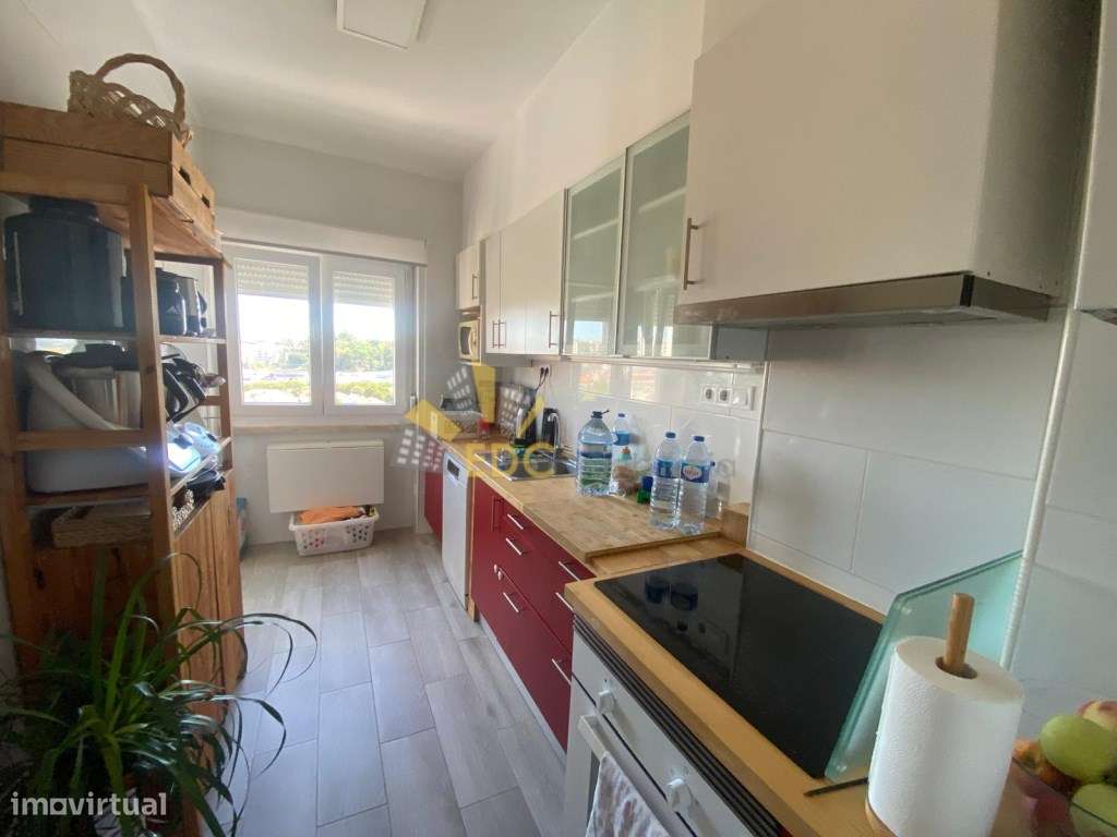 Apartamento T2 Totalmente Remodelado | Localizado na Damaia de Baix... - Grande imagem: 5/23