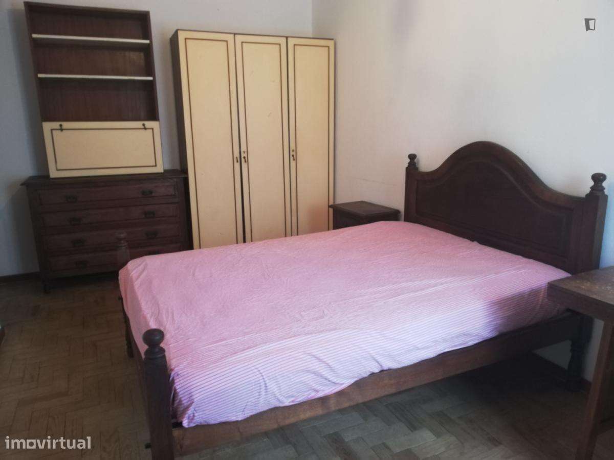 Quarto - localizado em São Jerónimo Coimbra - Grande imagem: 5/10