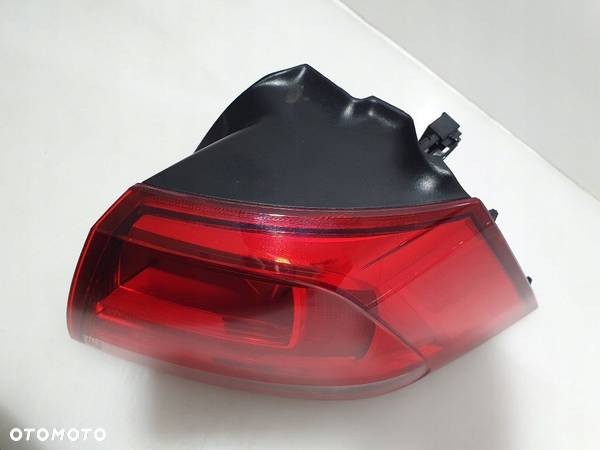 VW GOLF VII 2016r LAMPA TYŁ PRAWA BŁOTNIK KLAPA LAMPY SUPER STAN 5G0945096 - 13