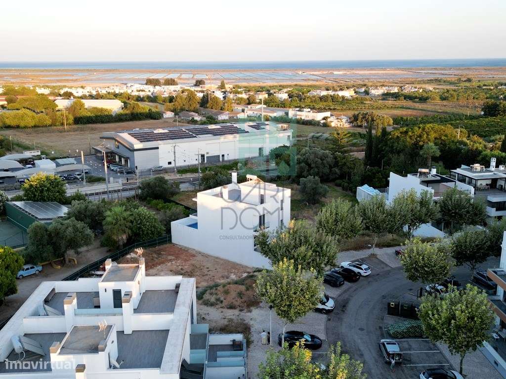 Lote com projeto aprovado, piscina e vistas de mar, centro de Tavir...-15